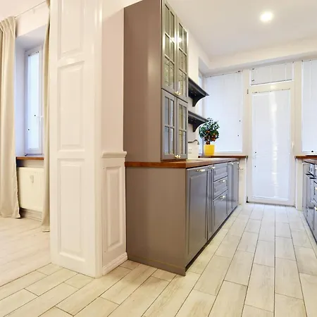 Vacaciones Towarowa Port Ii Apartmán *